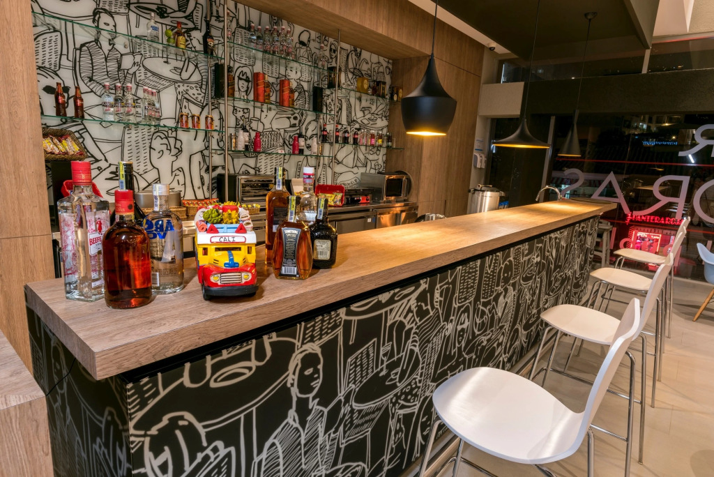 Hotel Ibis Cali Granada