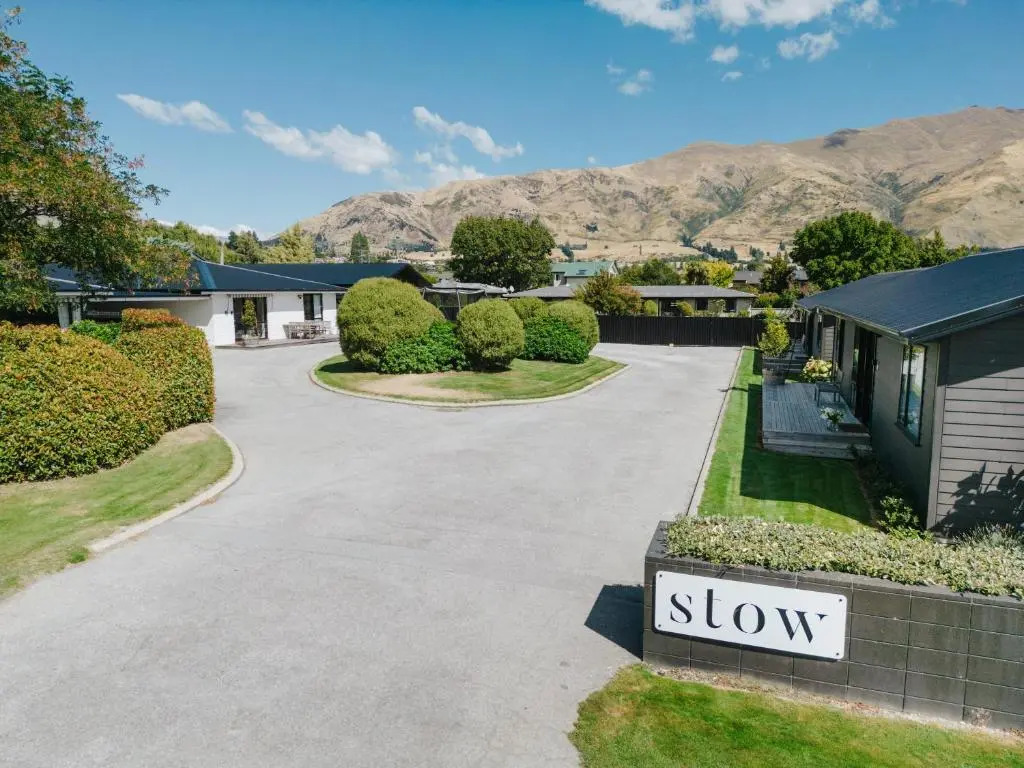Stow Wanaka 4 -Charming Space, Just a Stone Throw from Central Wanaka