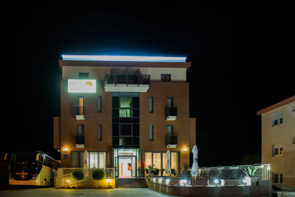 Hotel Luna