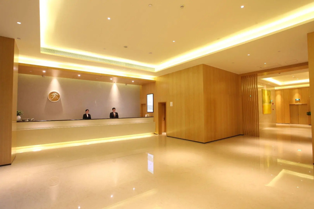 Ji Hotel Shanghai Fengxian Nanqiao Bus Station