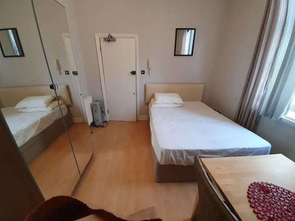 Studio Apartment in South Kensington 5