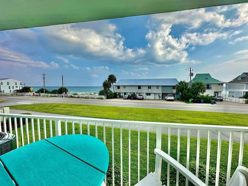 Gulfview I 215