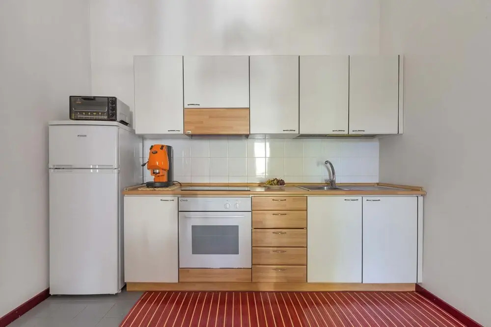 2507 Red Apartment by Barbarhouse