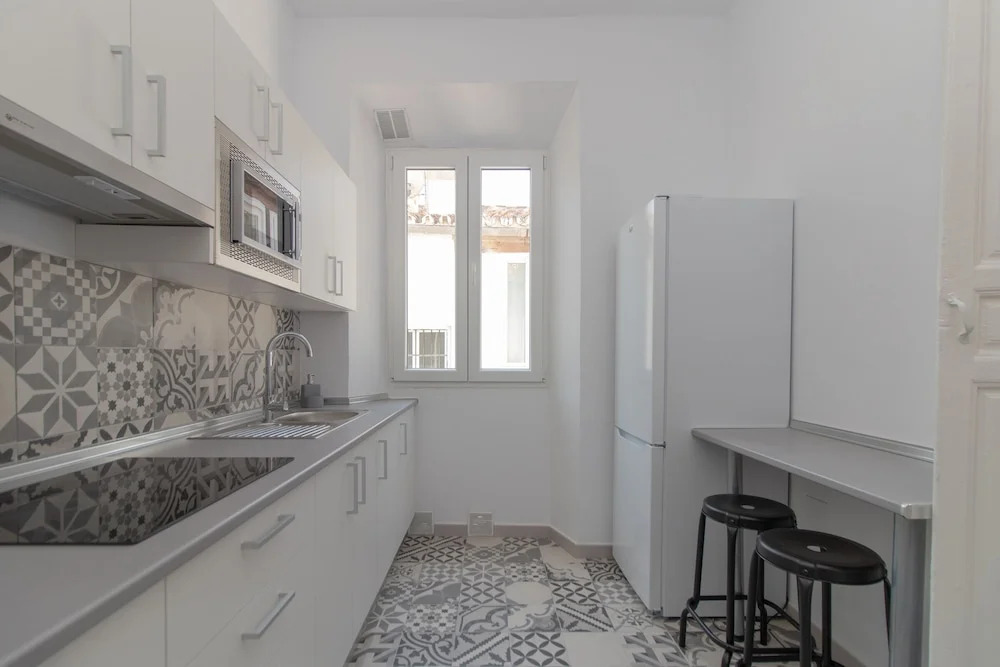 Cosy 7 Bedrooms in Plaza Merced