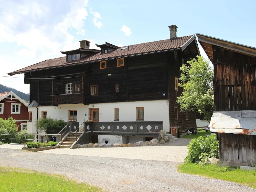 Alluring Chalet With Garden, Balcony, Ski Storage, BBQ