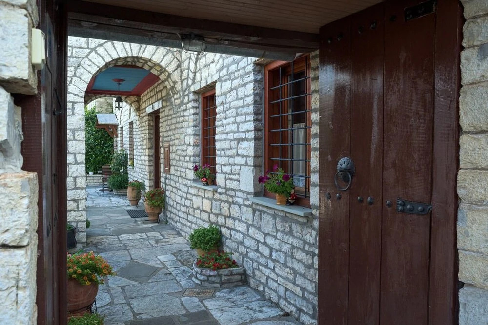 Vikos Hotel