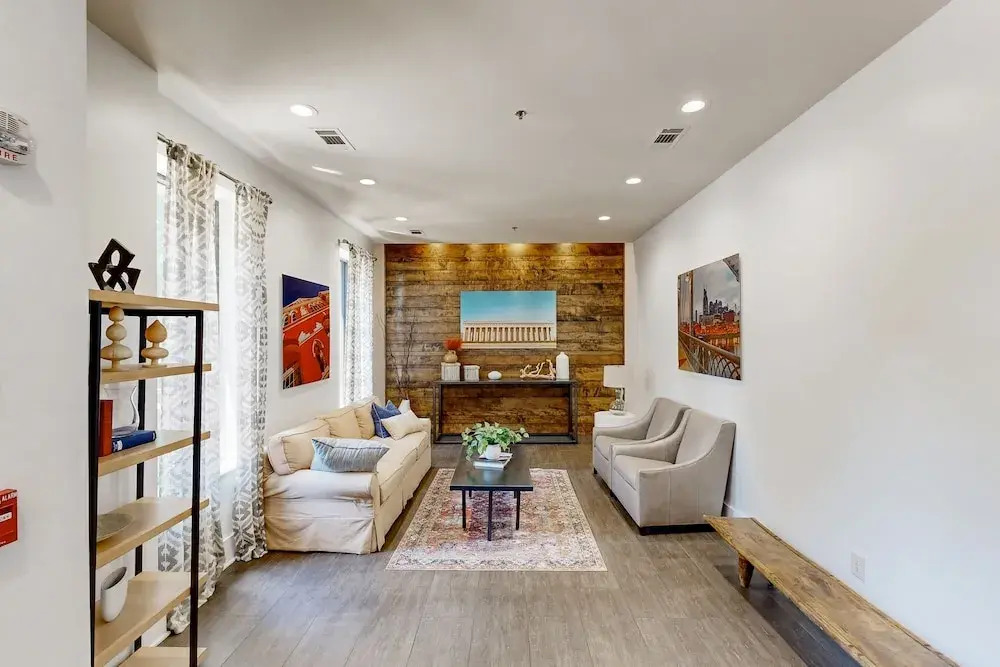 Lofts On 30Th Ave