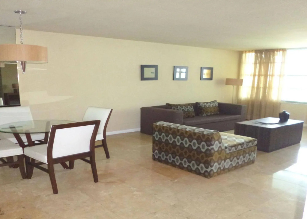 Seacoast Suites on Miami Beach