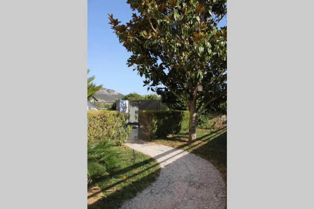 Aretis St Apartment