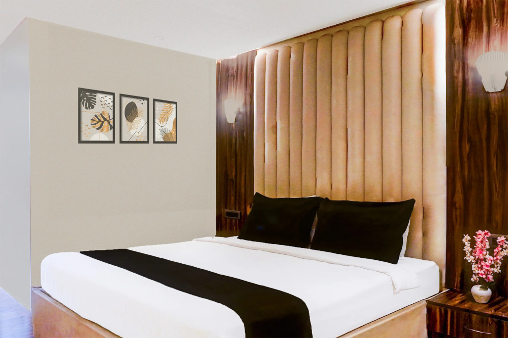 Capital O  22428 Hotel Dreams