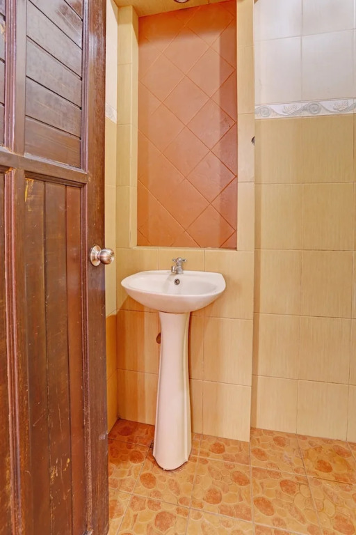 OYO 91862 Hotel Hayani