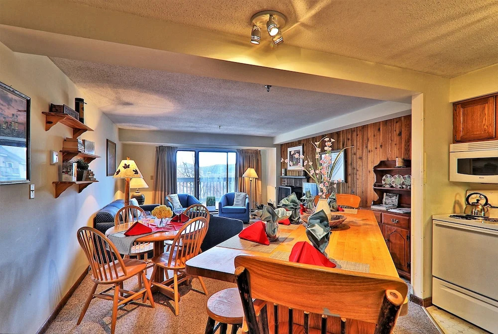 Mg 3c12 - Great Location! Hot Tub/Sauna/Gym/Pool. Yay!