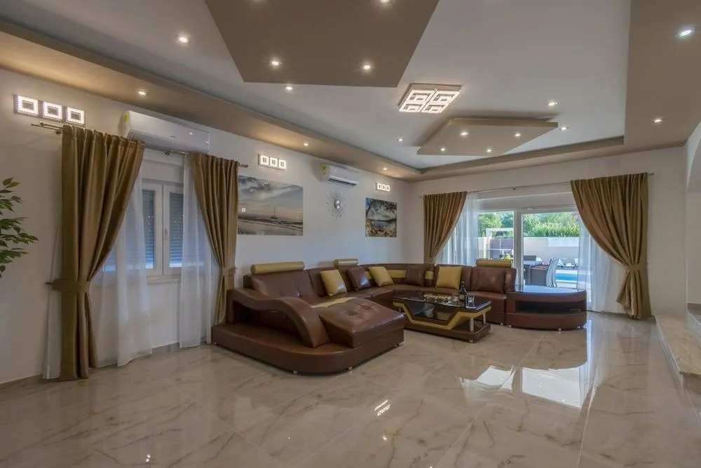 Villa Neda