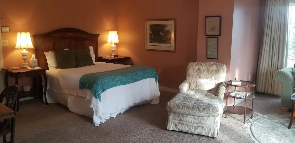 Downtown Guest Quarters Hotel
