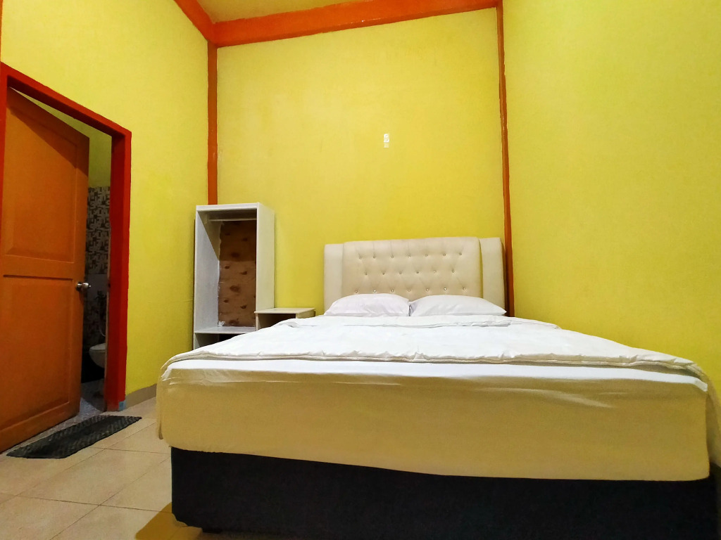 Hotel Hing Amimah near Bau Bau Port RedPartner