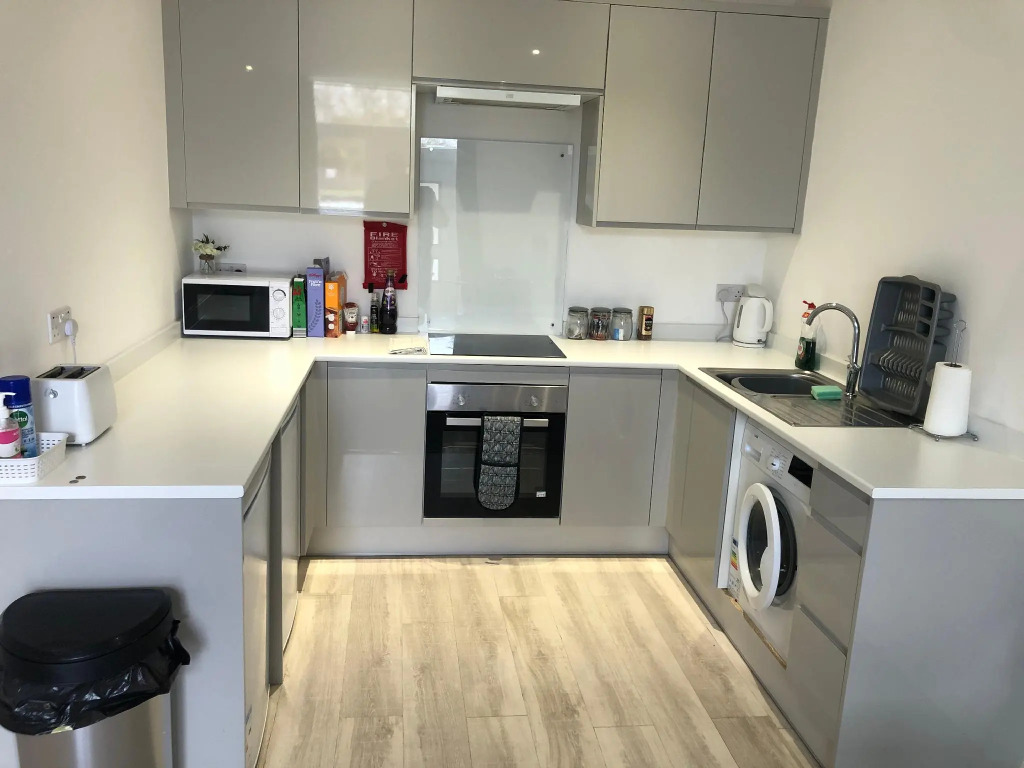 La Fontaine Court Apartments - Aldershot
