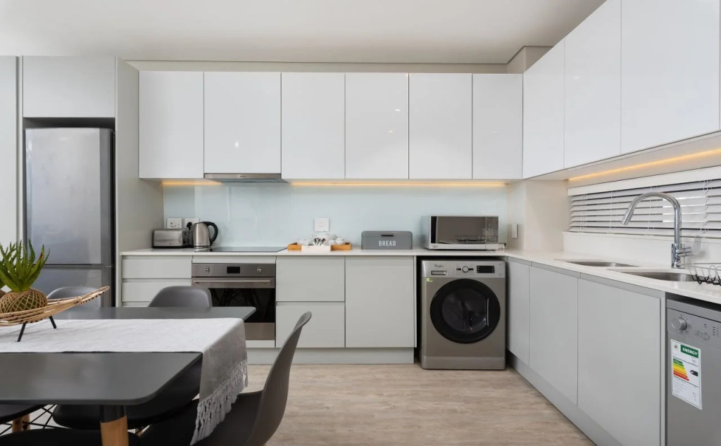 Axis Luxury Apartments by Century City Hotels