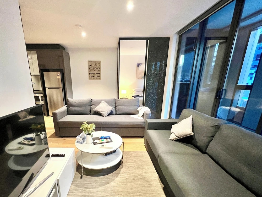 Readyset Apartments at Manhattan