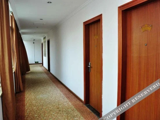 Xiamen Longzhou Business Hotel