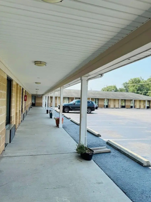 Executive Inn And Suites