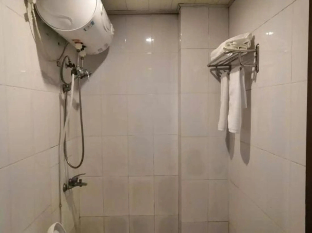 Zhenghong Hostel
