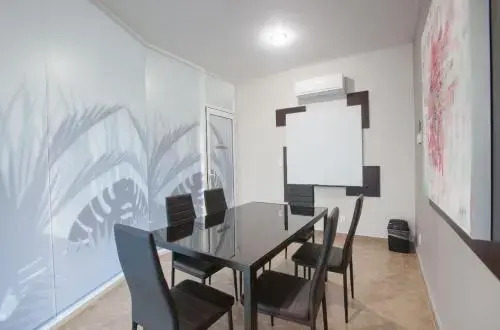 Riviera Towers 211