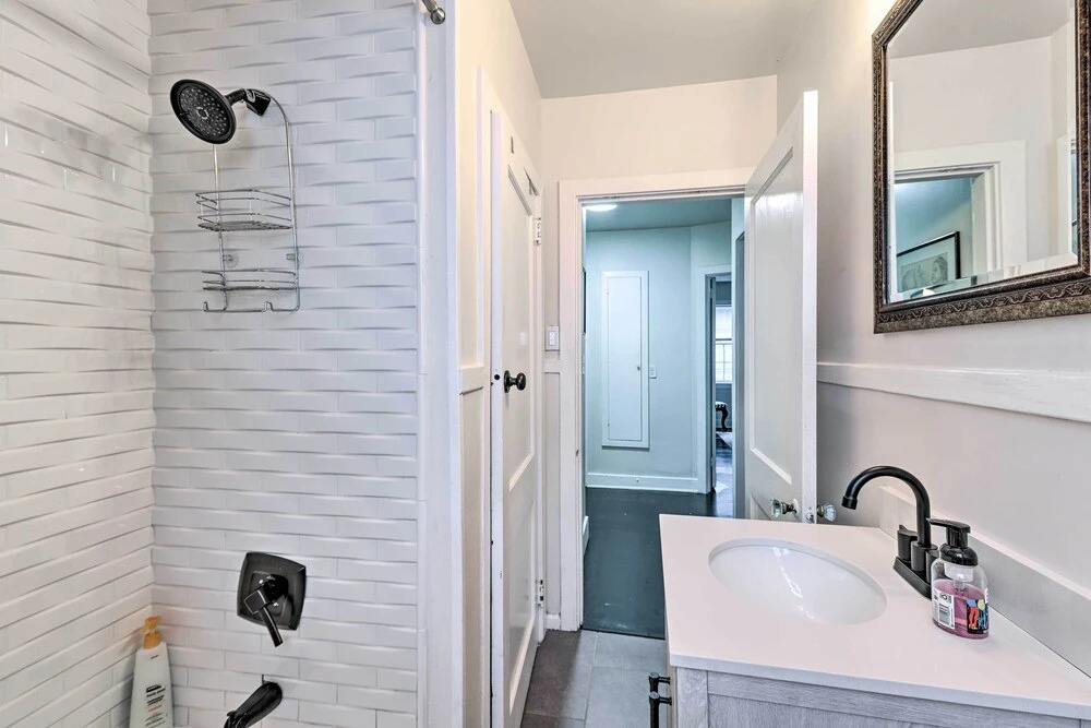 'birmingham Beauty' w/ Yard ~ 5 Mi to Dtwn!