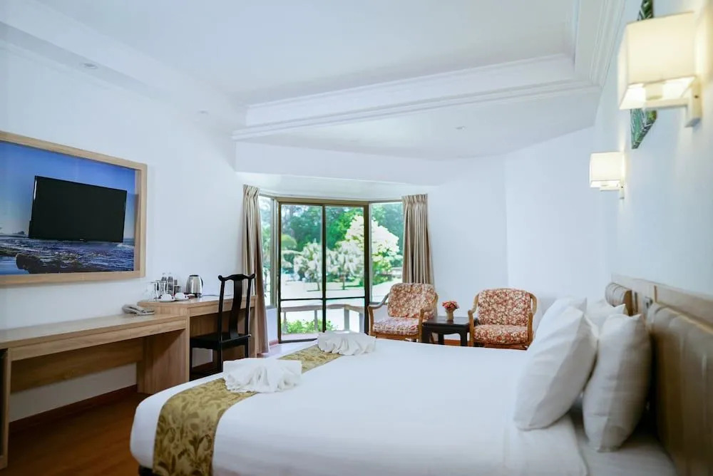 Palmeraiebeach Resort Rayong ปาล์มมาลี บีช รีสอร์ท ระยอง 罗勇棕榈树海滩酒店