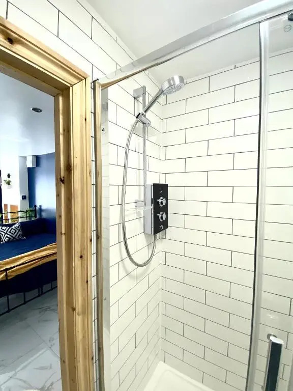 Stylish, cosy studio in Carmarthen town centre
