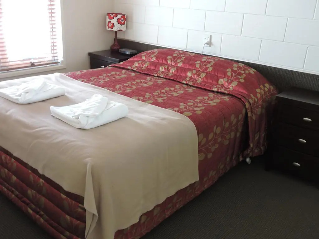 Maple Lodge Motel