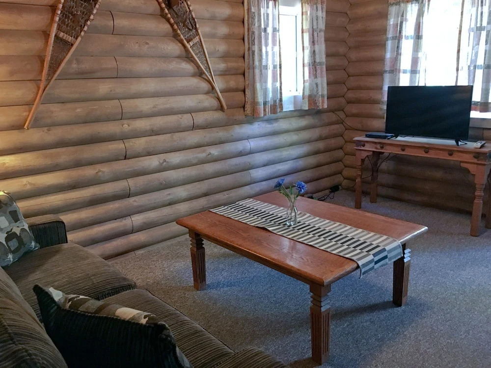 Cannibal Cabins