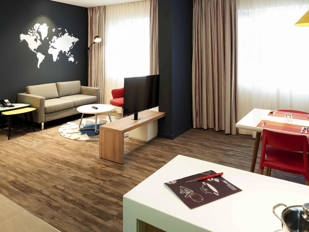Ibis Saigon South