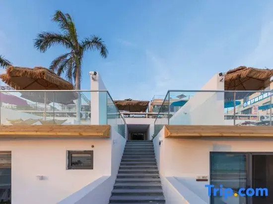 YI HAI Seaview Hotel