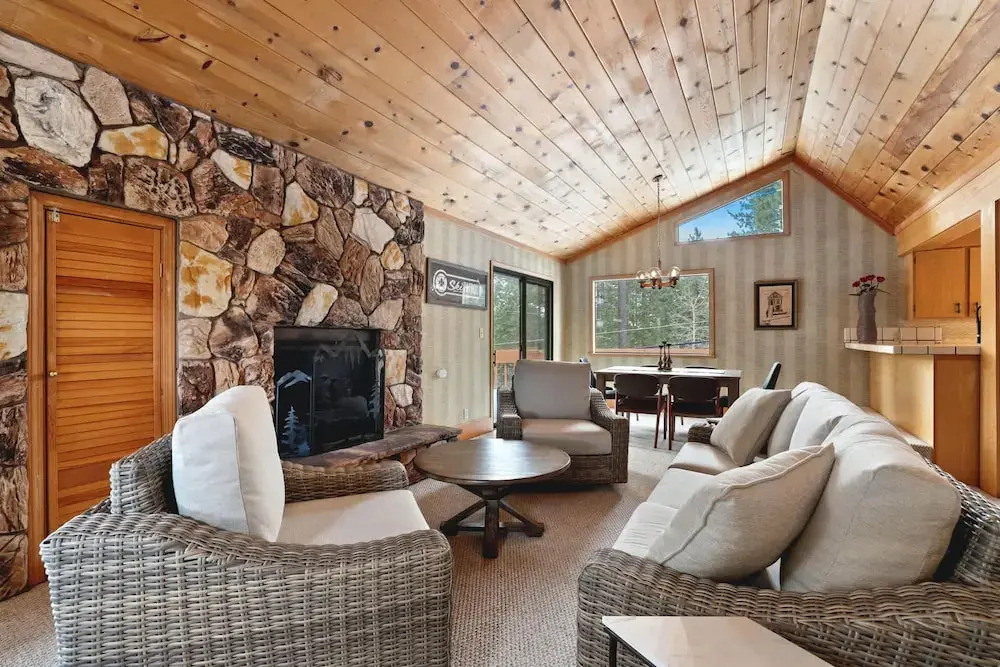 Tahoe Forest Chalet 3BR House w/ Mountain Views