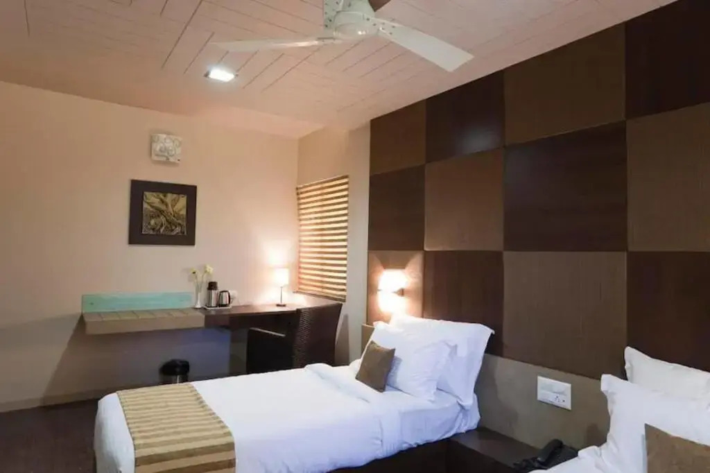 Skylark Business Hotel