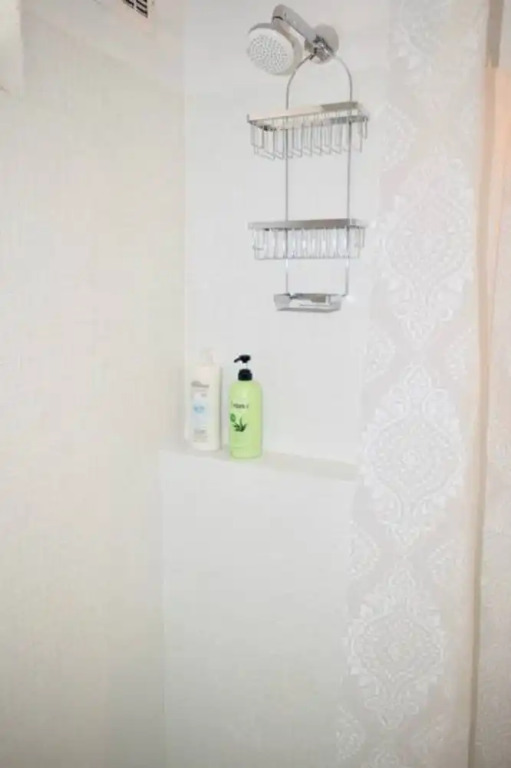 Studio Apartment in Central Cape Town With a Pool