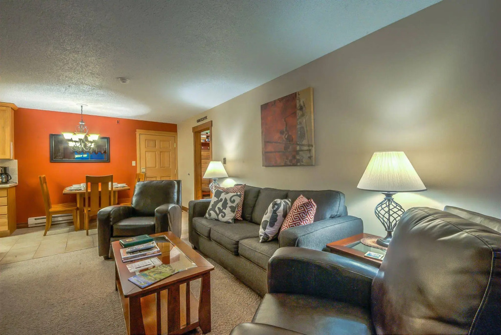 Ski-In/Ski-Out Condo with Shared Hot Tubs, Saunas, Patio, Shuttle to Ski Resort
