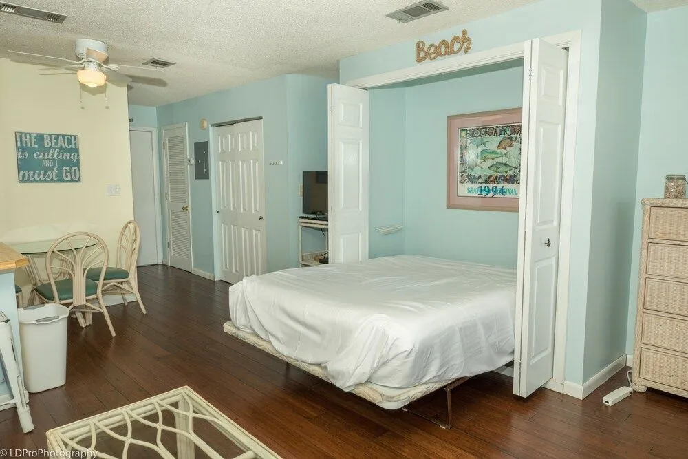 Sandpiper Cove 8113 Studio Bedroom Condo by RedAwning