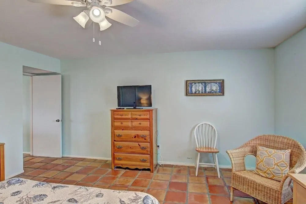 El Cortez Miniums Ec233 2 Bedroom Condo