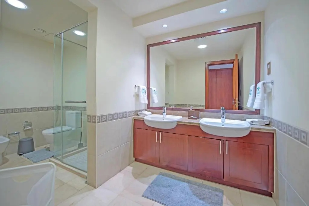 Luxurious 3BR Townhouse with Maid's & Private Pool in Palm Jumeirah