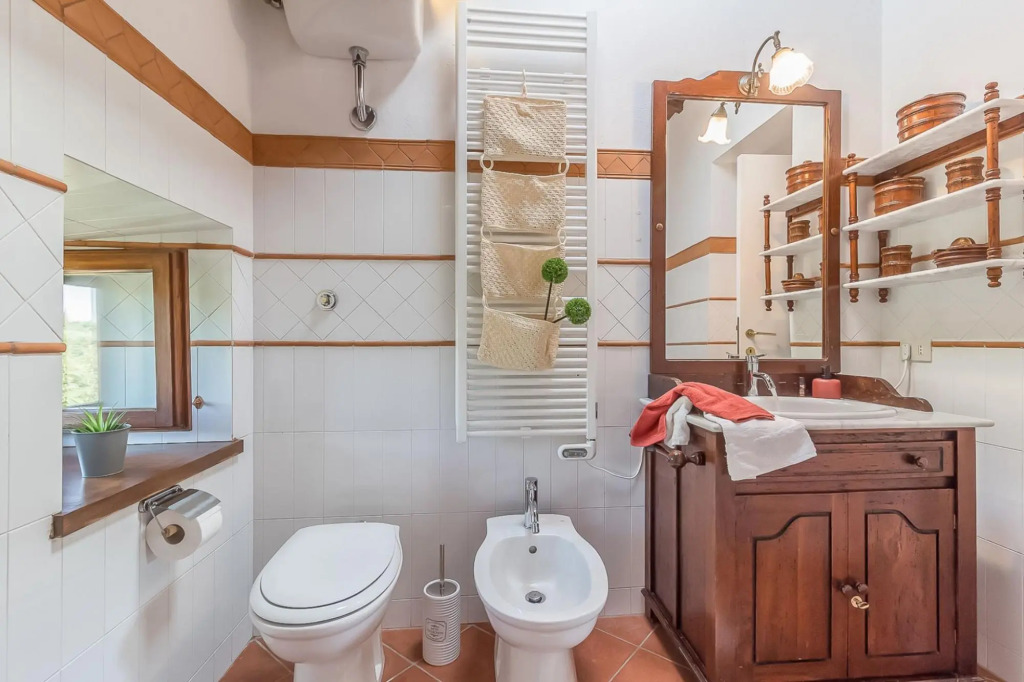 La Torre del Conte, villa with home restaurant, is located in an oasis of peace among the green Umbr-La Torre del Conte