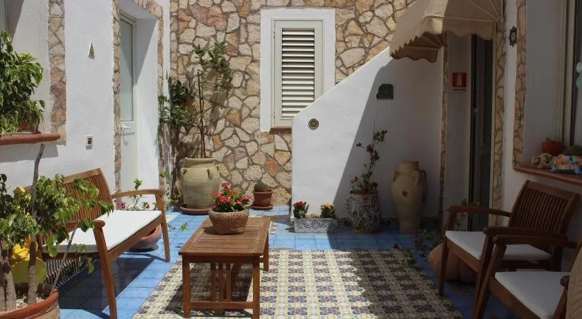 Hotel Macondo