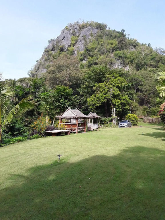 Baanrai Saiyoknoi Resort