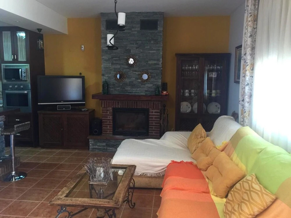 House With 3 Bedrooms in Almogía, With Wonderful Mountain View, Enclos