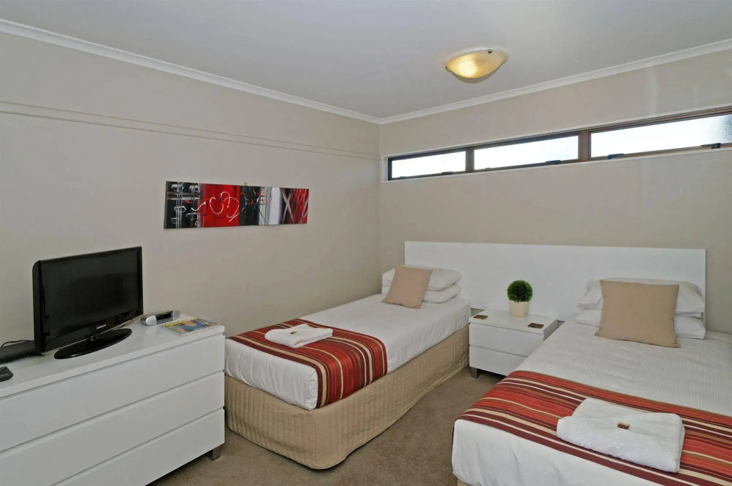 Airport Harbour Motel