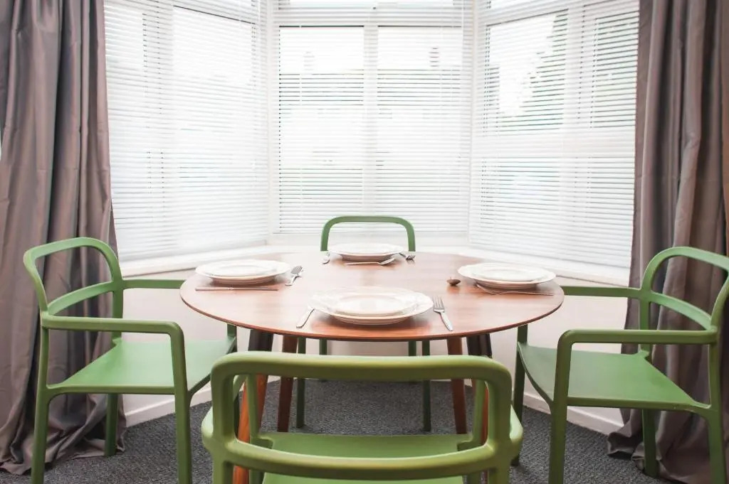 MyCityHaven The KingsWeston - flexible home sleeps 7
