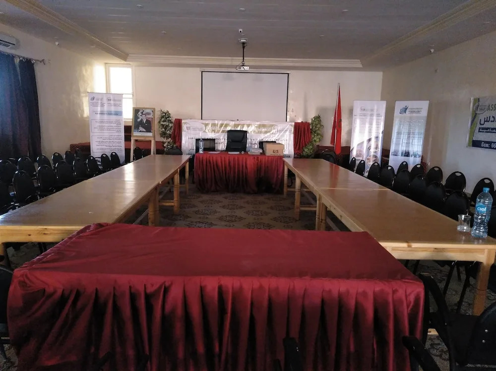 Mandar Saghrou Tazakht Hotel
