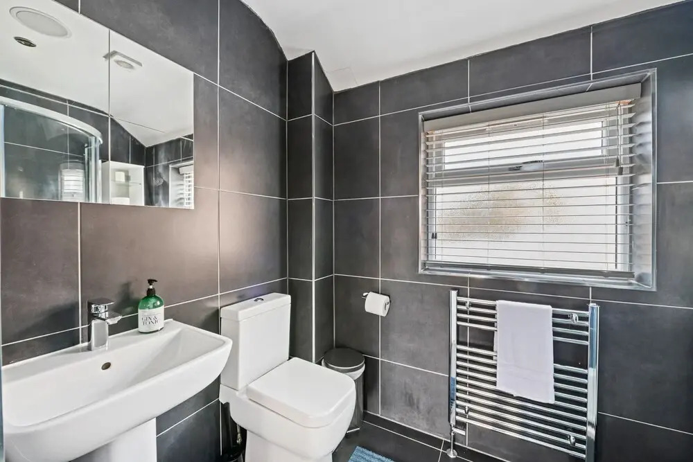 NEW Bright & Stylish 4BD Home City Centre of Leeds