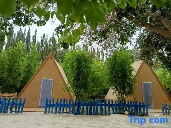 Ruoqilou Lanqi Tiao Homestay