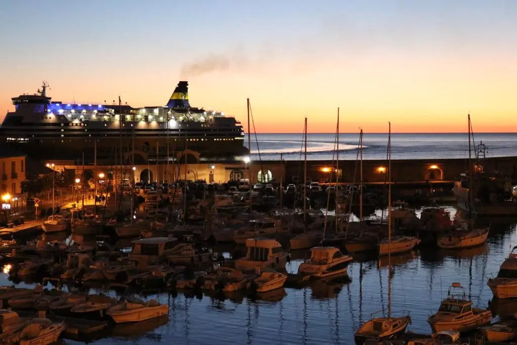 Tres Bel Appartement Vieux Port De Bastia